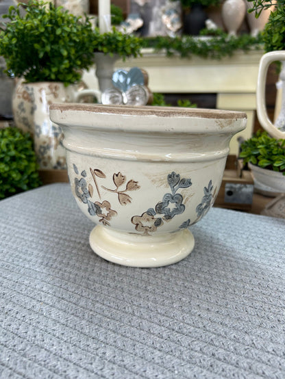 Beige/Blue Floral Pattern Pot