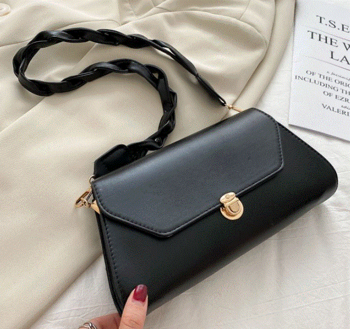 PB166 Black Twisted Strap Purse