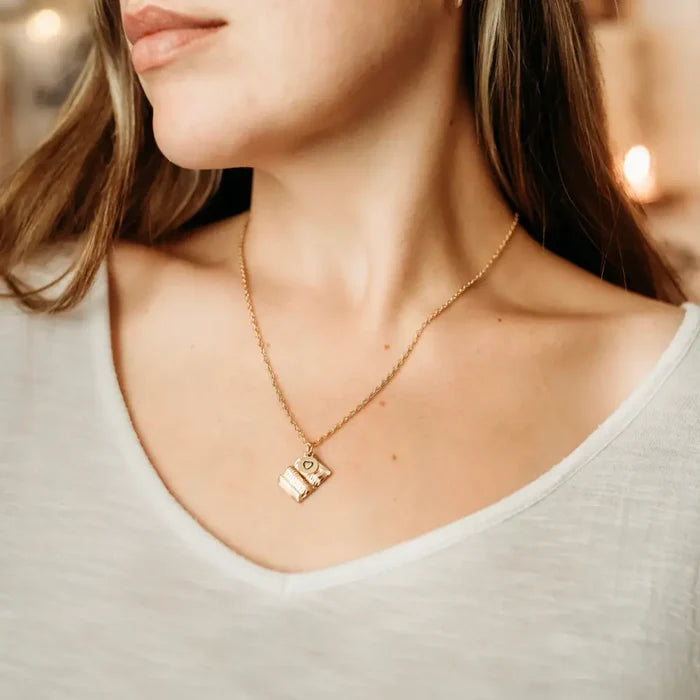 Sorcery of Thorns Necklace