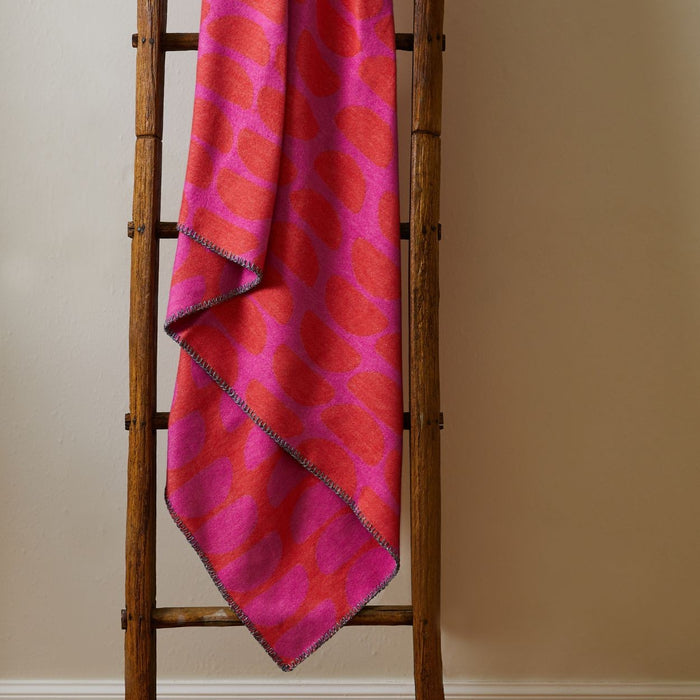 Tweedmill Halfmoon Throw - Pink