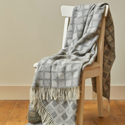 Tweedmill Manhattan Throw - Dove